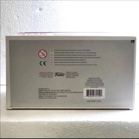 Star Wars 265 Clash on the Supremacy (Kylo) Funko POP Movie Moments Collectible - Picture 3 of 9